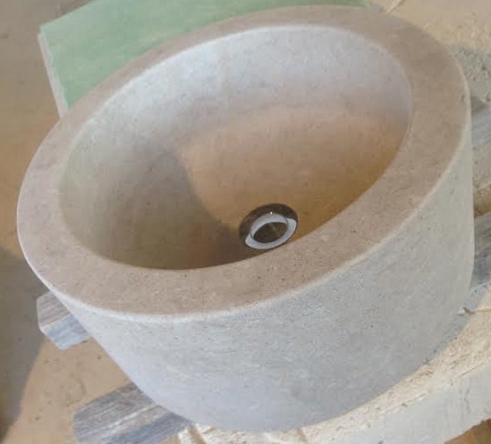 Vasque ronde en pierre de bourgogne