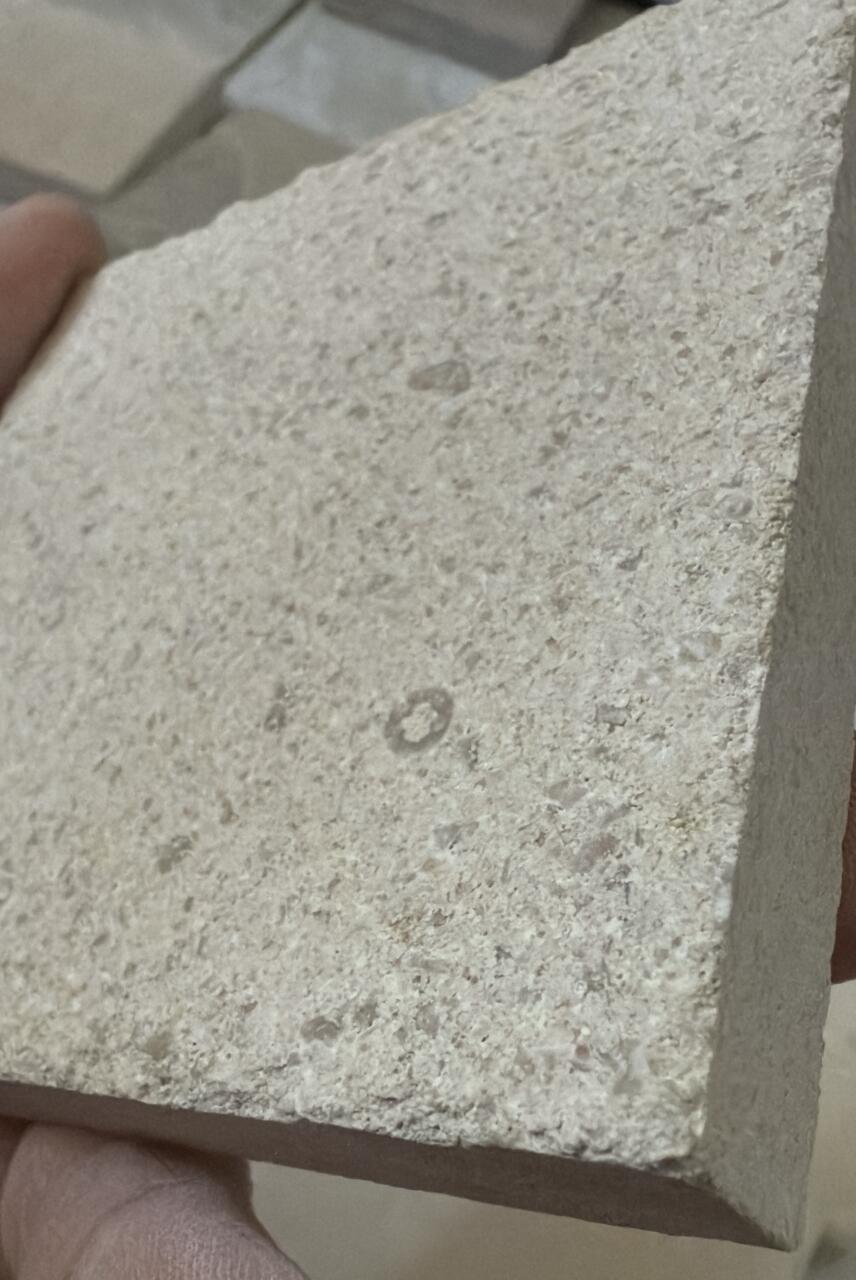 SEMOND sablé brossé PIERRE DE BOURGOGNE FRANCHE COMTÉ 10x10cm