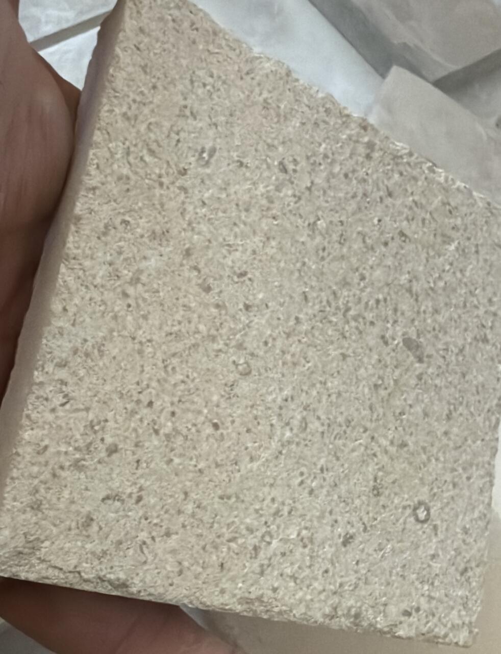 Pierre de SEMOND (Non IGP), Sablé brossé, originaire de Bourgogne-Franche-Comté, géré par Babouillard Eric, finition brossée, arêtes légèrement vieillies, en bandes longueurs libres, largeur 40cm, épaisseur 1,5cm - Prix au m² – Image 3