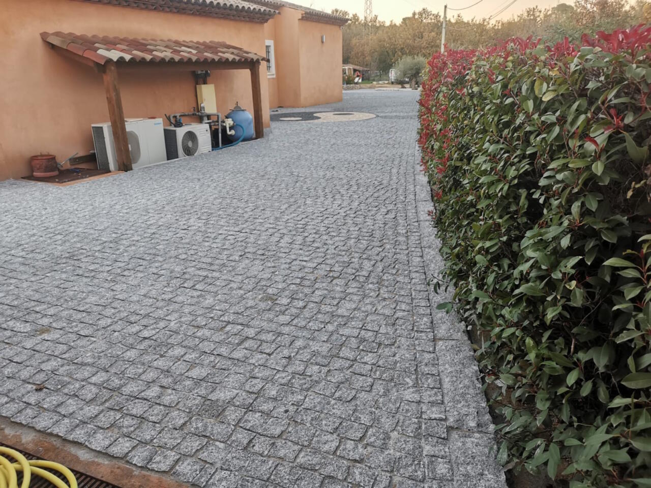 Pavé granit gris clair DVT 10x10x5cm éclatée/rustique emballé dans Big Bag – Image 10