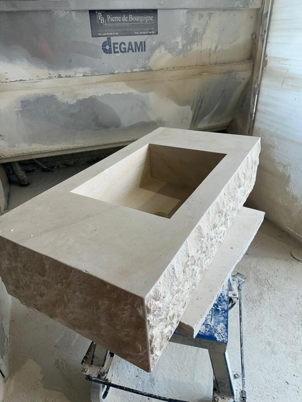 Vasque Dordogne Antique Montagnac d'Auberoche Crème 100 x 50cm, épaisseur 25cm - Prix à l'unité – Image 3