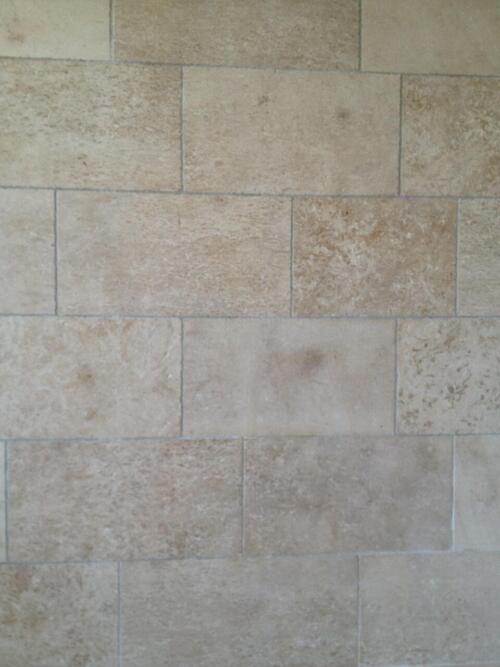 AMPILLY ANTIQUE, pierre de Bourgogne